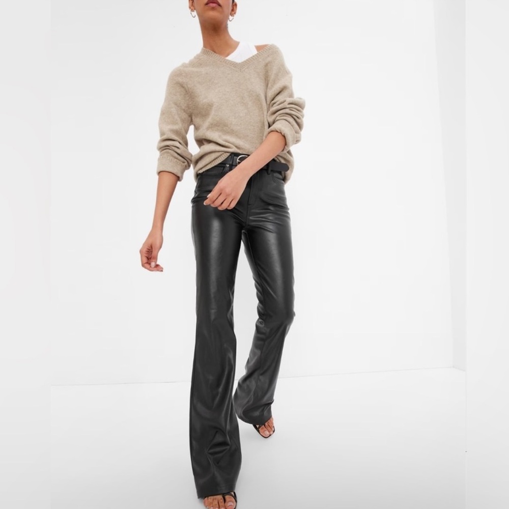 NWOT. Gap High Rise Faux-Leather '70s Flare Pants. Size: 10